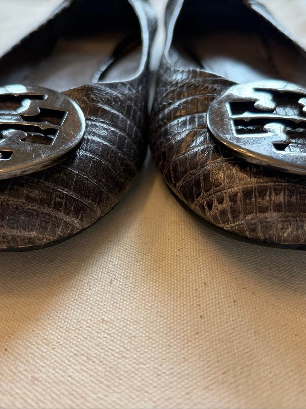 Tory Burch Grey Crocodile Embossed Reva Logo Ballet Flats 9